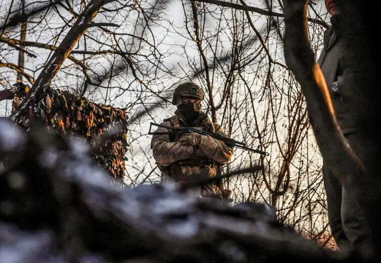 Militar ucraniano na fronteira com a Rússia na região de Sumy
20/1/2024    REUTERS/Gleb Garanich