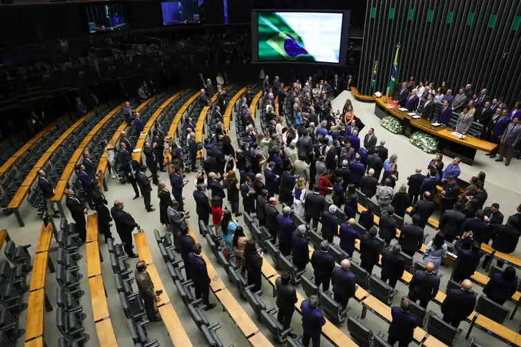 Brasília, DF 02/02/2026 - O presidente do Congresso, senador Davi Alcolumbre, o presidente da Câmara, deputado Hugo Motta, o presidente do STF,  Edson Fachin, e o ministro da Casa Civil, Rui Costa, participam da sessão de reabertura dos trabalhos do Congresso Nacional. Foto: Fabio Rodrigues-Pozzebom