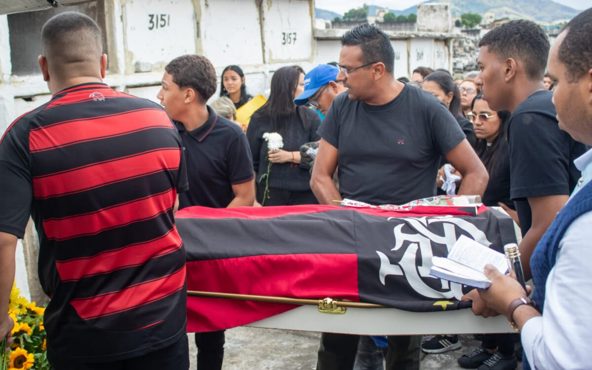Polícia investiga se projétil que matou Bento Bezze, de 12 anos, partiu do ...