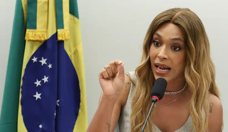Lula Marques/Agência Brasil. Brasília-DF - 18/03 /2026 - Deputada Erika Hilton durante a primeira reunião da comissão de Defesa dos direitos da Mulher. Foto: Lula Marques/ Agência Brasil.