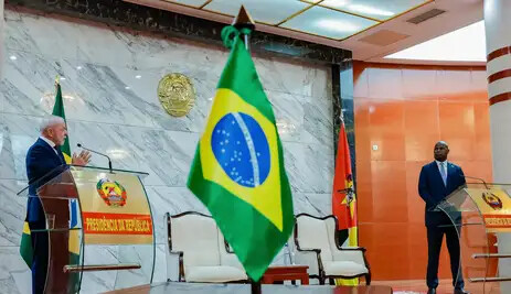 Ricardo Stuckert Presidente da República, Luiz Inácio Lula da Silva, durante declaração conjunta à imprensa. Palácio Presidencial, Sala dos Grandes Atos – Maputo (Moçambique)Foto: Ricardo Stuckert / PR