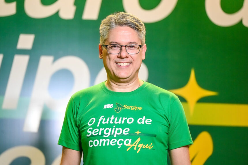 Alessandro Vieira oficializa candidatura ao Senado e prega independência