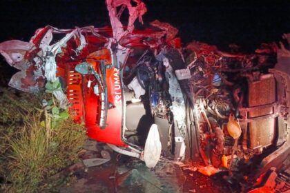 Ambulância do SAMU desvia de vaca e deixa dois mortos em Poço Redondo