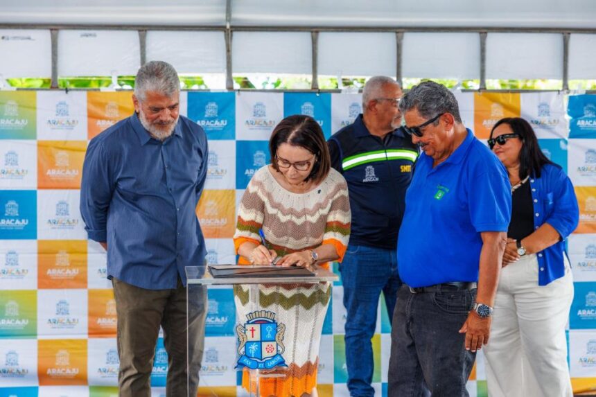 Aracaju oficializa transporte complementar e libera início das operações