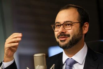Aracaju recebe ministro para debate com empresários e artesãos