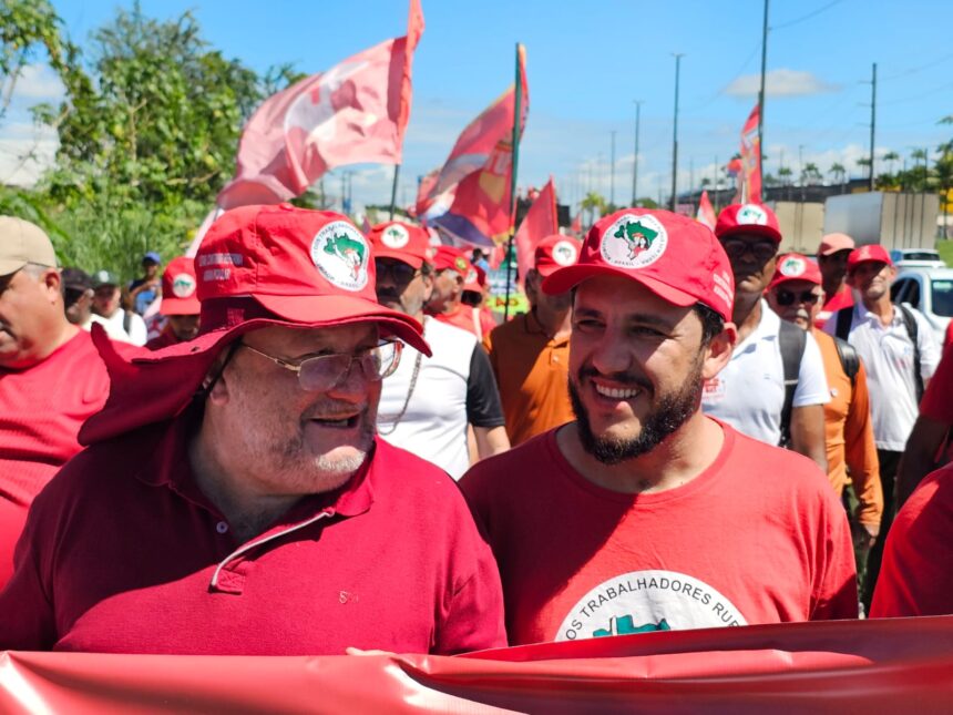 Camilo Daniel participa da Marcha do Trabalhador Rural e defende reforma agrária