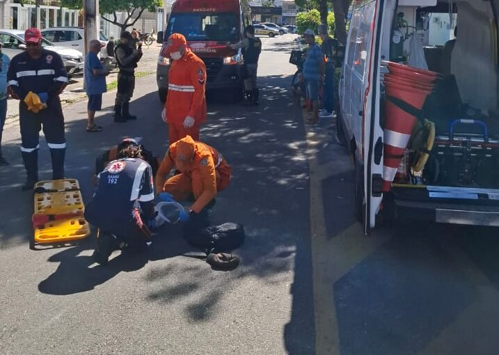 Colisão após desvio de bicicleta deixa dois feridos no São José, em Aracaju