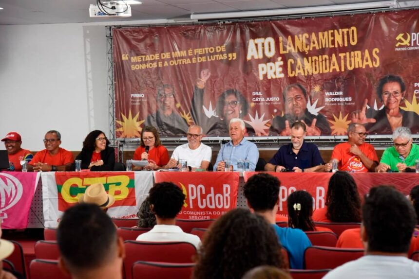 Edvaldo Nogueira recebe apoio em ato do PCdoB para pré-candidatura ao Senado