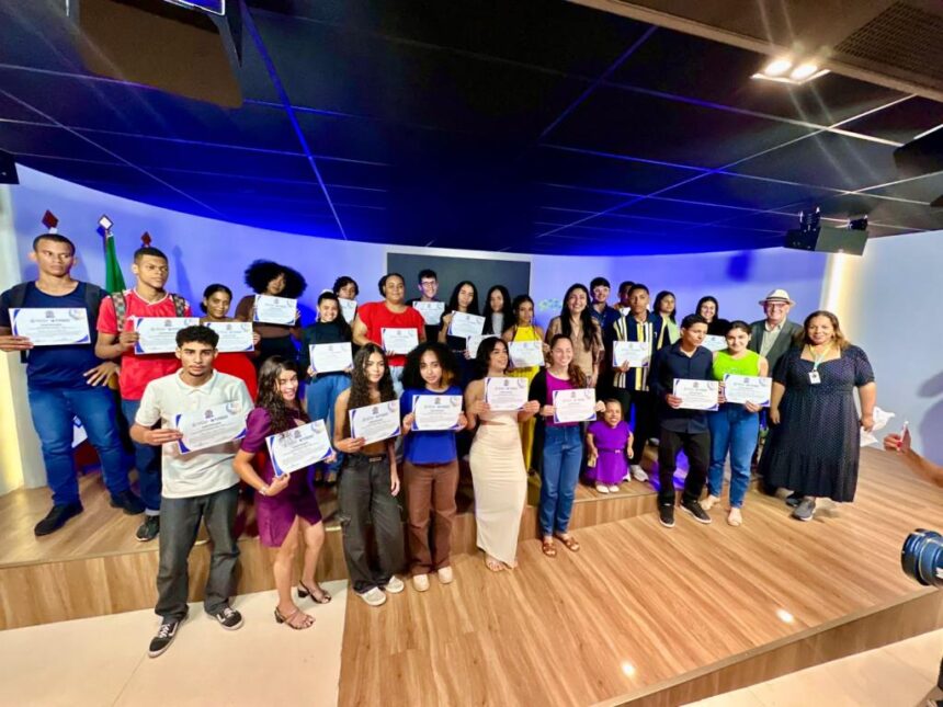 Fundat certifica jovens do programa Empresa Protagonista e inicia encaminhamentos