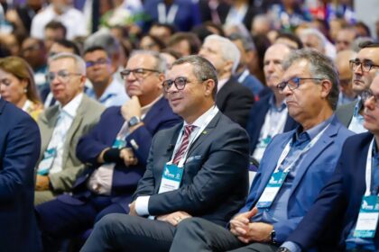 Mitidieri assina pacto nacional e reforça agenda do gás em Sergipe