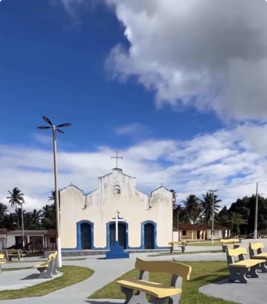 Pacatuba entrega praça revitalizada no povoado Rancho