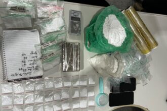 Polícia flagra tráfico de cocaína perto de chafariz em Itabaiana