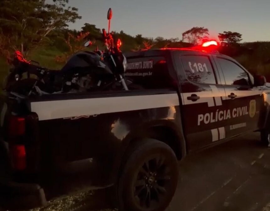 Polícias fecham desmanche e recuperam motos roubadas em Riachuelo