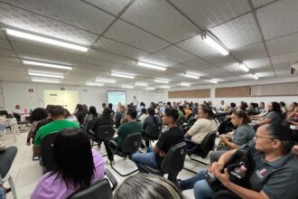 Prefeitura de Aracaju capacita profissionais para acolhimento da população LGBTQIAPN+