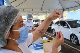 Vacinação em shoppings facilita acesso a imunizantes em Aracaju neste final de semana