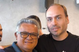 Zé Carlos reforça pauta conservadora após ato de Flávio Bolsonaro
