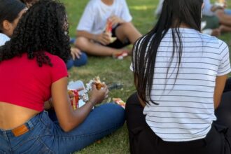 Abrigo Caçula Barreto celebra Dia da Juventude em Aracaju