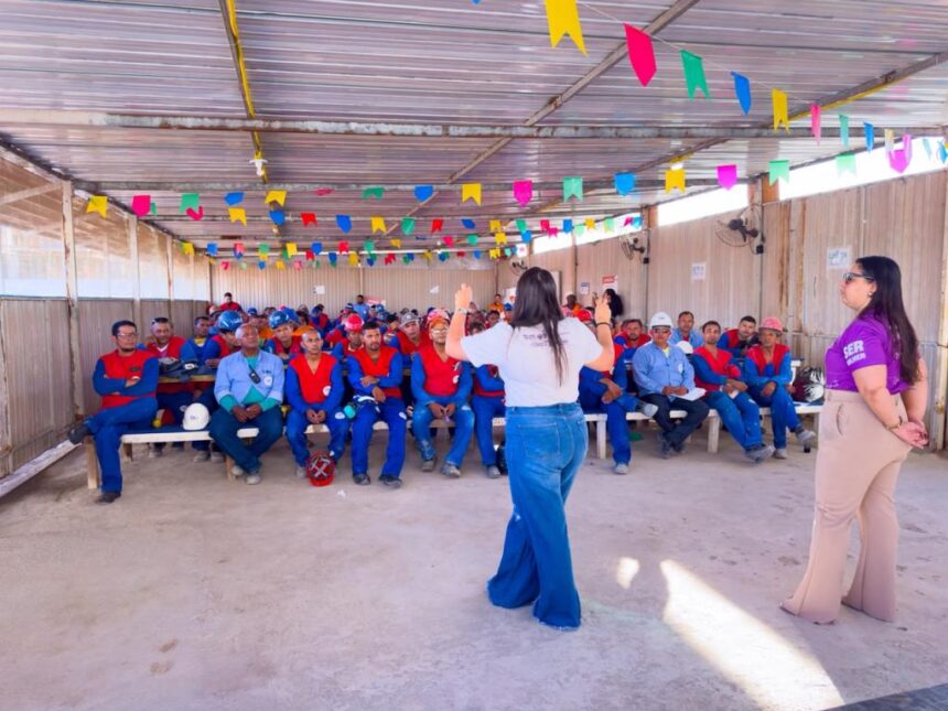 Agosto Lilás leva debate sobre violência contra a mulher a obras em Aracaju