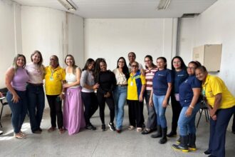 Agosto Lilás leva orientação a servidoras de mercado em Aracaju