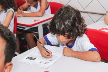 Aracaju alcança recorde no Ideb e lidera crescimento no Nordeste