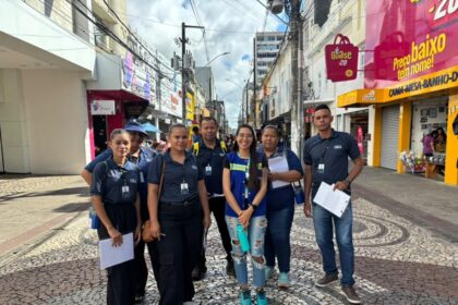 Blitz Ambiental orienta comerciantes sobre reciclagem no Centro de Aracaju