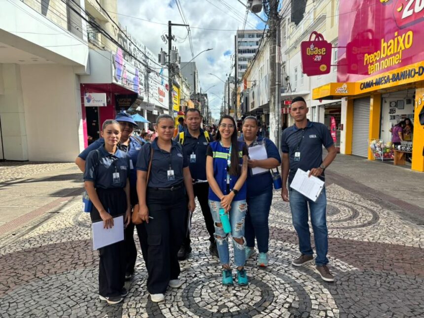 Blitz Ambiental orienta comerciantes sobre reciclagem no Centro de Aracaju