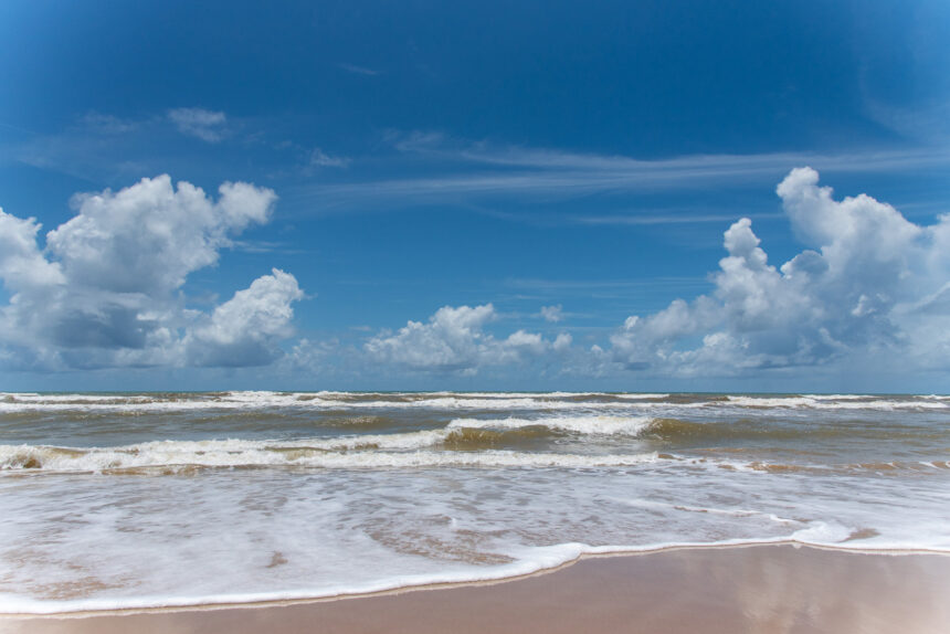 Cavado mantém chance de chuva no litoral e agreste de Sergipe