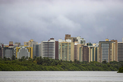 Chuva forte eleva alerta em Aracaju; Mosqueiro lidera acumulado por hora