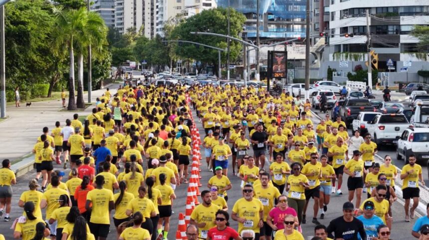 Corrida reúne 2 mil pessoas e abre campanha por segurança no trânsito em Aracaju