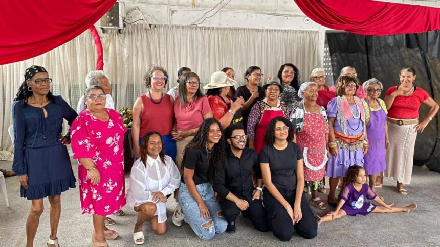 Cras e UFS promovem apresentação teatral com grupos intergeracionais