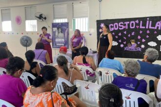 Cras Risoleta Neves reúne 45 idosas em palestra do Agosto Lilás