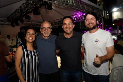 Edvaldo fortalece base em Aracaju ao lado de Fábio Meireles