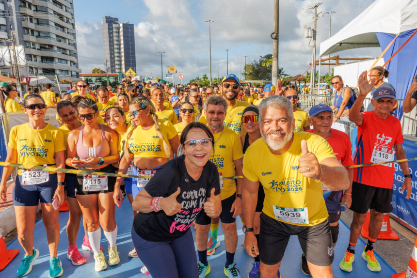 Emília participa de corrida por respeito à faixa de pedestres