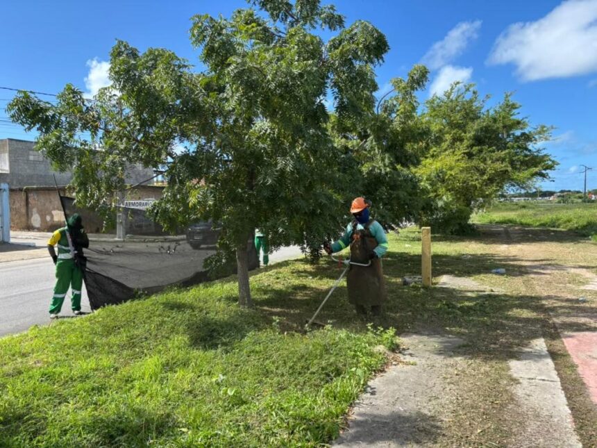 Emsurb intensifica limpeza e manutenção em 11 bairros de Aracaju