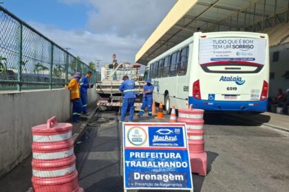 Emurb amplia manutenção da drenagem em 18 bairros de Aracaju