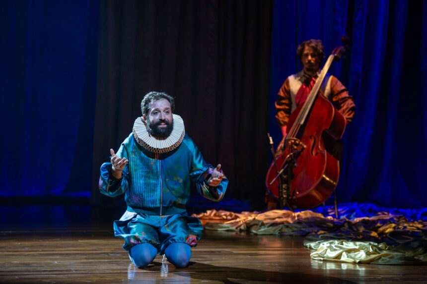 Gregorio Duvivier abre sessão extra de monólogo no Teatro Atheneu