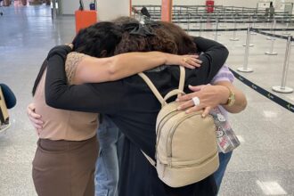 Irmãs acolhidas em Aracaju reencontram mãe em Portugal