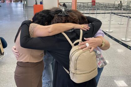 Irmãs acolhidas em Aracaju reencontram mãe em Portugal