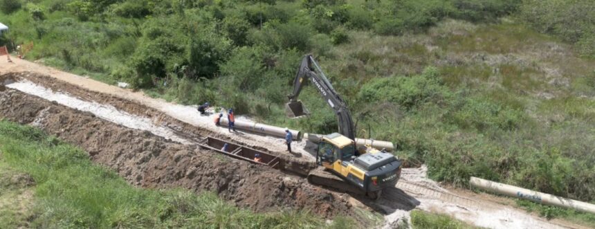 Nova adutora amplia em 30% distribuição de água em Socorro