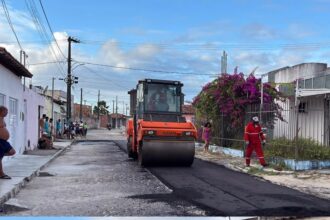 Parceria com Estado leva asfalto e melhora tráfego em Ilha das Flores