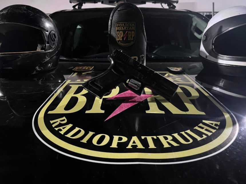 PM aborda dupla e apreende simulacro de arma em mata de Aracaju