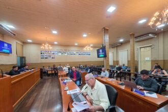 Pó de cimento cobre bairros e Câmara cobra ação imediata em Laranjeiras