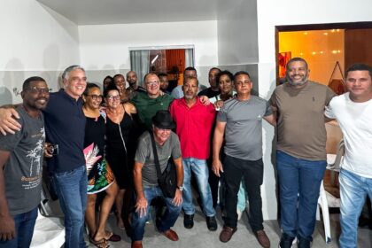 Pré-candidato reúne lideranças e moradores em bairros de Aracaju