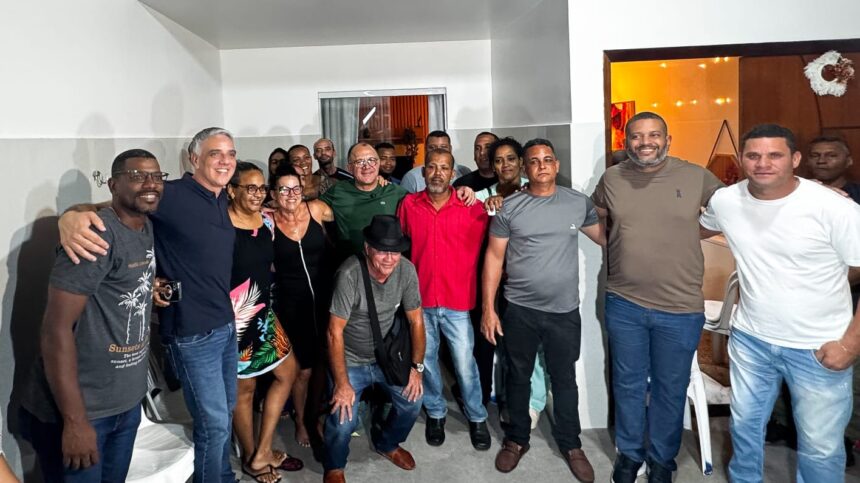 Pré-candidato reúne lideranças e moradores em bairros de Aracaju