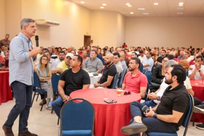 Prefeitos levam demandas municipais a Rogério Carvalho em Aracaju