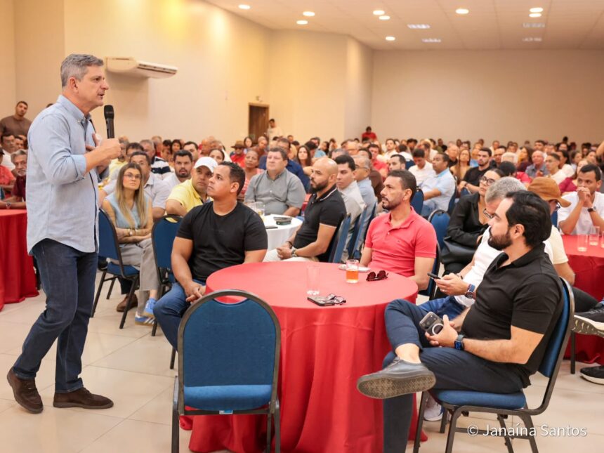 Prefeitos levam demandas municipais a Rogério Carvalho em Aracaju