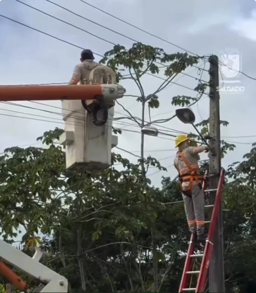 Prefeitura leva iluminação LED do centro aos povoados de Salgado