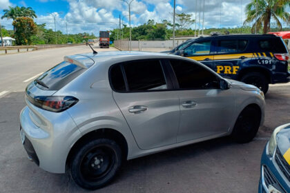 PRF intercepta na BR-101 em Sergipe carro furtado em Alagoas