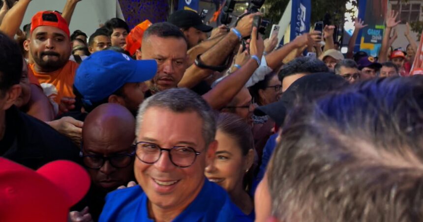 PSD oficializa chapa de Mitidieri e reúne multidão em Aracaju
