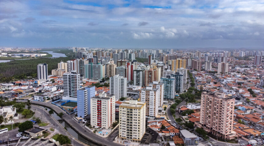 Sergipe terá chuva fraca na sexta e calor de até 33°C no fim de semana